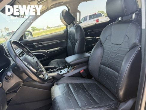 Used 2022 Kia Telluride SX w/ SX Prestige Package AWD/4WD image 12