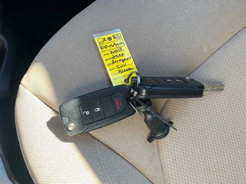 Used 2015 Jeep Renegade Latitude image 20