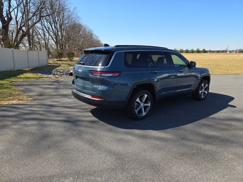 New 2026 Jeep Grand Cherokee L Limited image 3