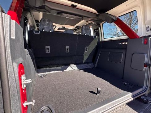 New 2025 Ford Bronco Heritage Edition image 29