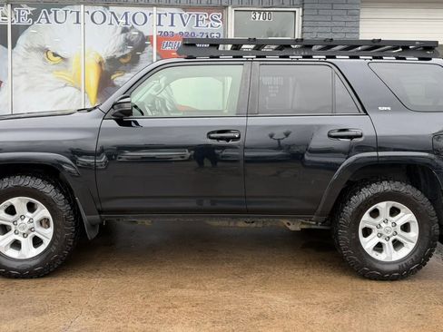 Used 2016 Toyota 4Runner SR5 image 6