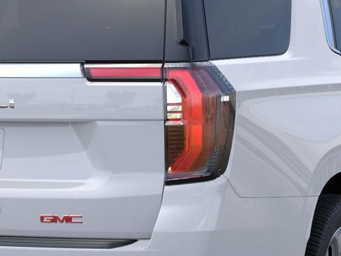 New 2026 GMC Yukon Denali w/ Sun & Power Step Package AWD/4WD image 11