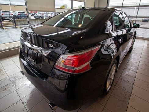 Used 2015 Nissan Altima 2.5 SL w/ Technology Package image 7