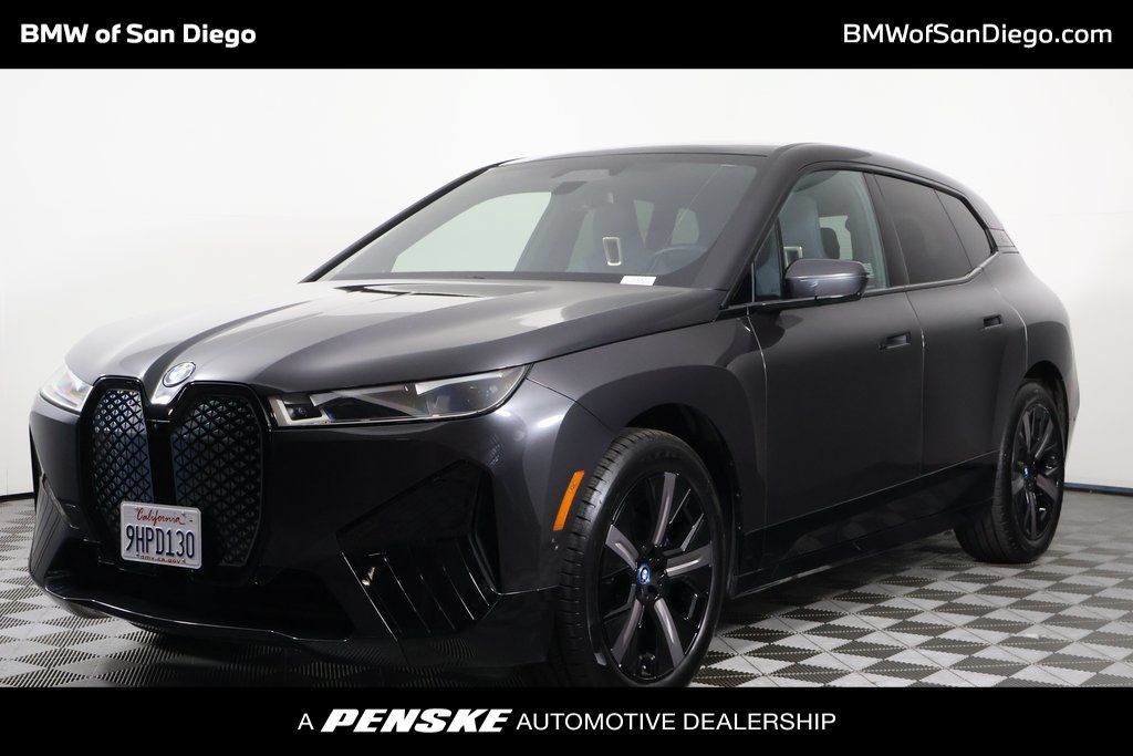 Certified 2024 BMW iX xDrive50 w/ Premium Package AWD/4WD image 1