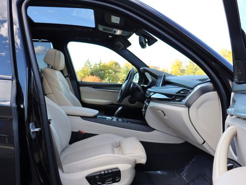 Used 2018 BMW X5 xDrive40e image 16