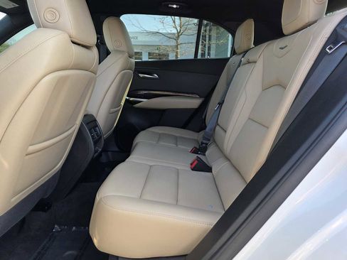Used 2025 Cadillac XT4 Premium Luxury image 16