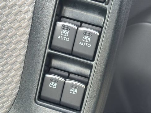 Used 2018 Subaru Forester 2.5i Premium AWD/4WD image 37