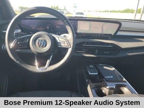 Used 2025 Buick Enclave Preferred w/ Power Package AWD/4WD image 4
