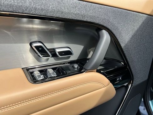 New 2026 Land Rover Range Rover Sport SE AWD/4WD image 10