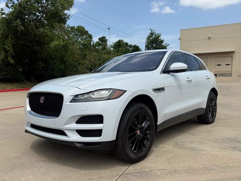 Used 2017 Jaguar F-PACE Prestige AWD/4WD image 2