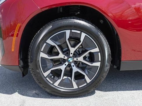 Used 2025 BMW X3 xDrive30i w/ Premium Package AWD/4WD image 2