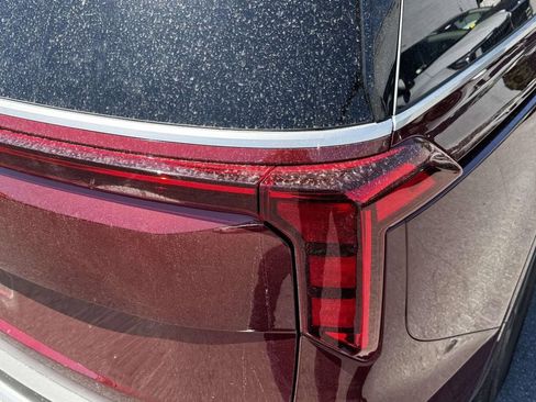 Certified 2026 Kia Carnival FWD image 10