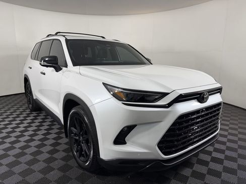Used 2026 Toyota Grand Highlander AWD Hybrid image 3