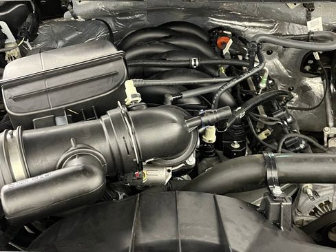 Used 2022 Ford F350 XLT image 21