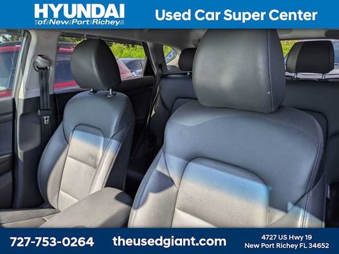 Used 2021 Hyundai Tucson Limited w/ Cargo Package FWD image 3