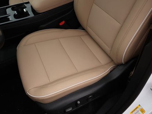 New 2026 Buick Enclave Preferred w/ Power Package AWD/4WD image 25