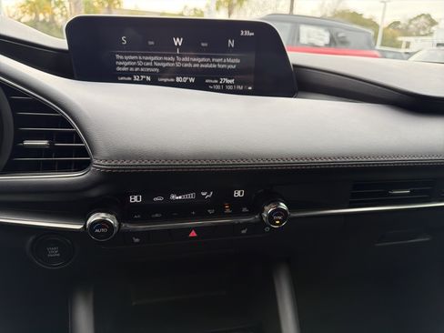 Used 2024 MAZDA MAZDA3 s image 30