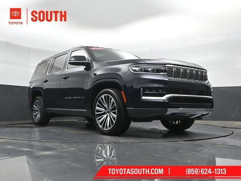 Used 2022 Jeep Grand Wagoneer Series III AWD/4WD image 47