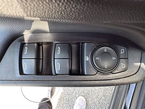 Used 2020 Chevrolet Equinox LT w/ Midnight Edition image 16