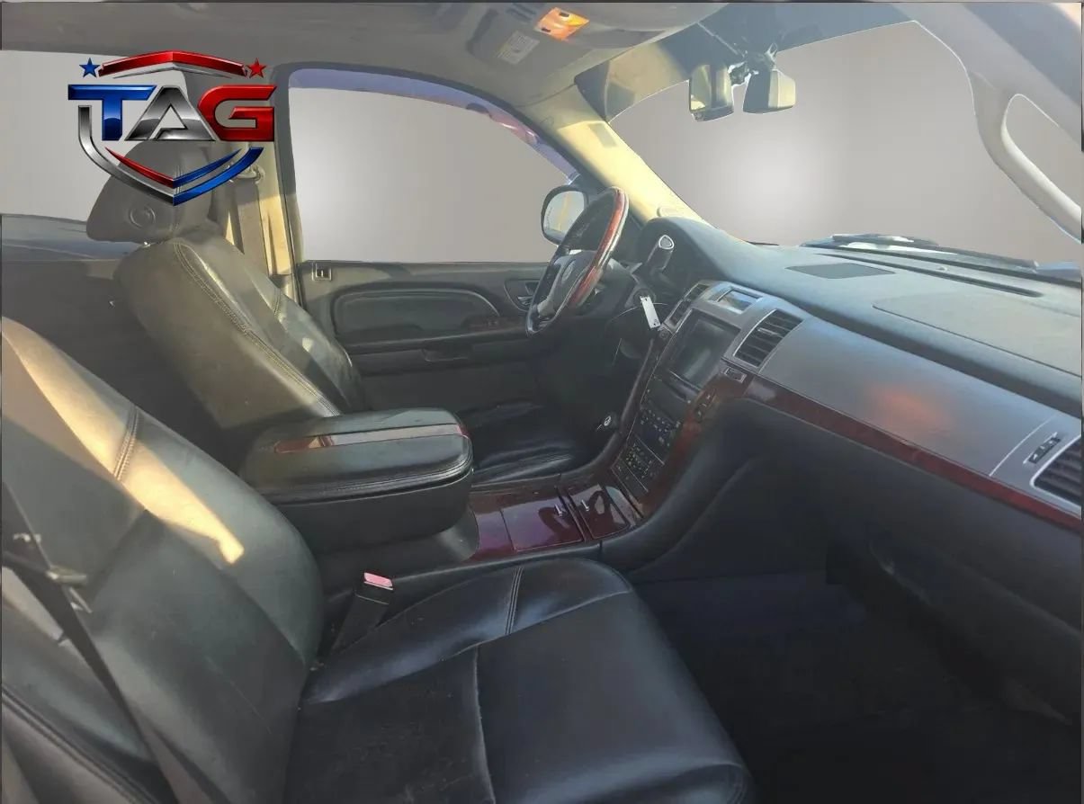 Used 2008 Cadillac Escalade AWD image 12