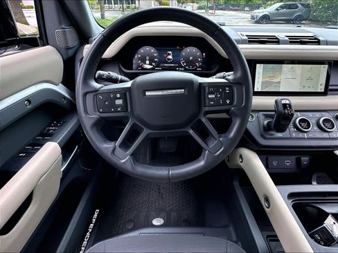 Used 2024 Land Rover Defender 110 X-Dynamic SE AWD/4WD image 8