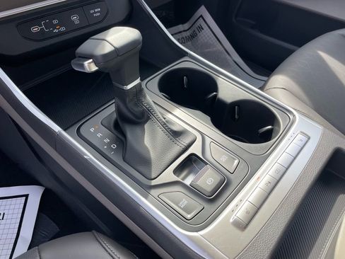 New 2026 Kia Carnival FWD image 18