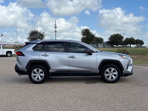Used 2023 Toyota RAV4 LE FWD image 5