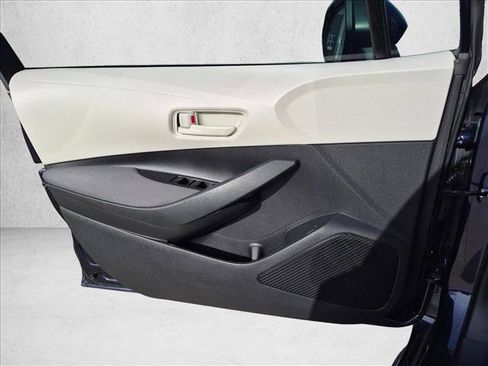Used 2023 Toyota Corolla LE FWD image 13