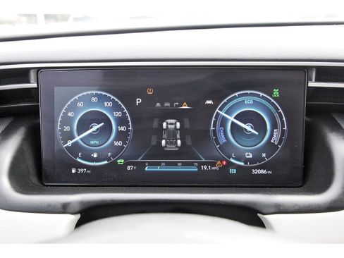 Used 2024 Hyundai Tucson Limited AWD/4WD image 17