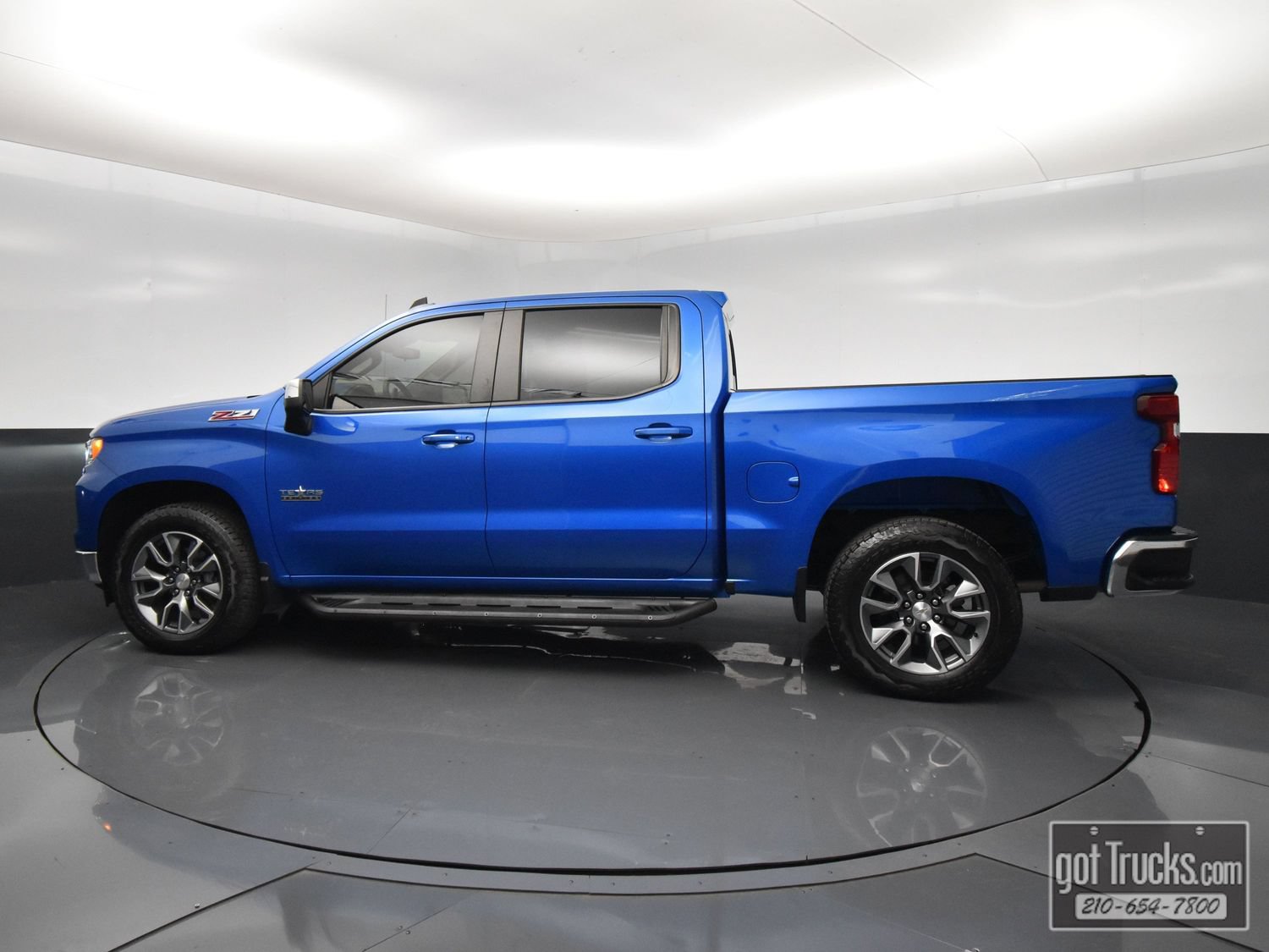 Used 2024 Chevrolet Silverado 1500 LT w/ Texas Edition Plus AWD/4WD image 3