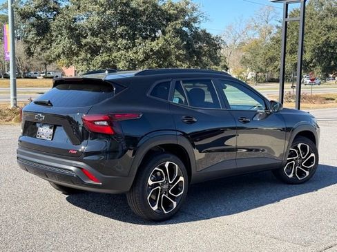 New 2026 Chevrolet Trax RS w/ Driver Confidence Package image 5