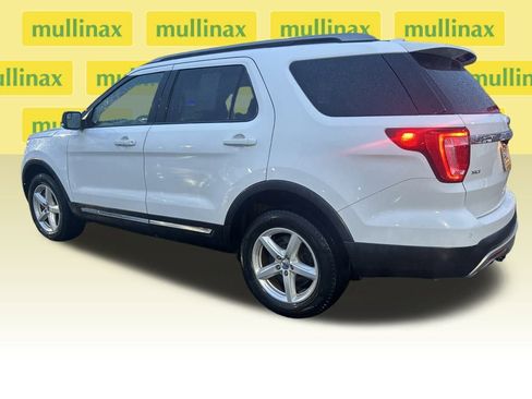 Used 2016 Ford Explorer XLT image 10