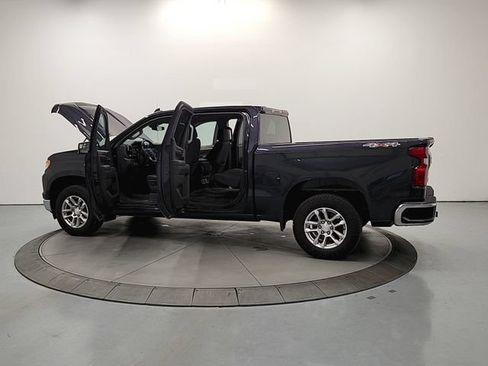 Used 2023 Chevrolet Silverado 1500 LT AWD/4WD image 12