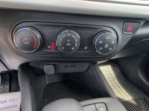 Used 2024 Chevrolet Trax LS w/ LS Convenience Package FWD image 27
