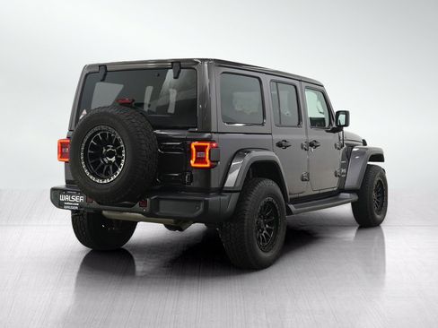 Used 2020 Jeep Wrangler Unlimited Sahara AWD/4WD image 6