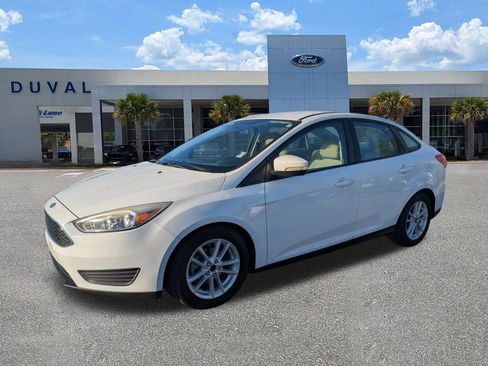 Used 2017 Ford Focus SE image 8