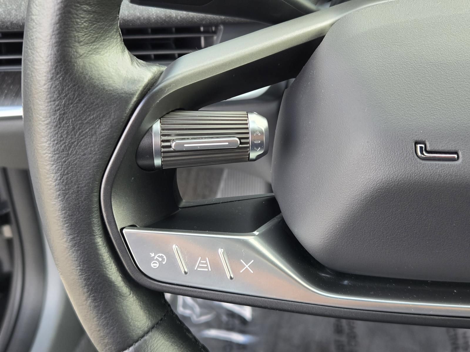 Used 2025 Lucid Air Pure RWD image 16