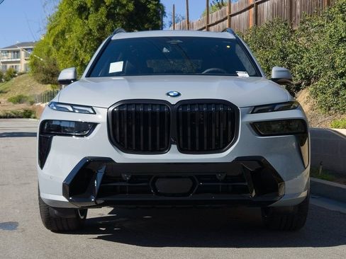 New 2026 BMW X7 xDrive40i w/ M Sport Package image 3