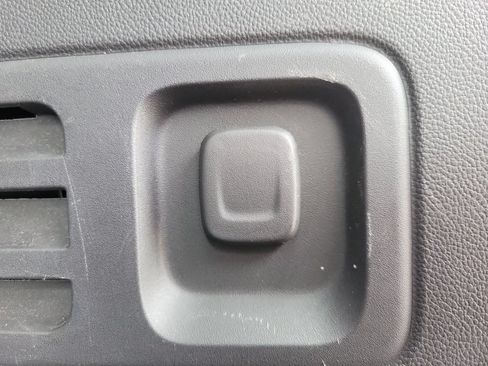 Used 2023 Chevrolet Traverse LT w/ LPO, Floor Liner Package AWD/4WD image 9
