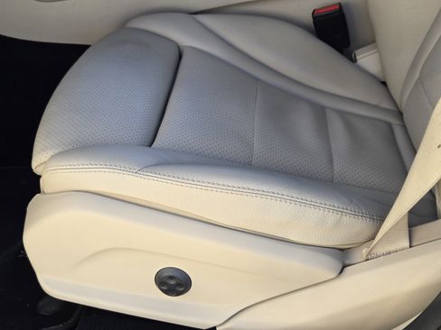 Used 2019 Mercedes-Benz GLC 300 image 27