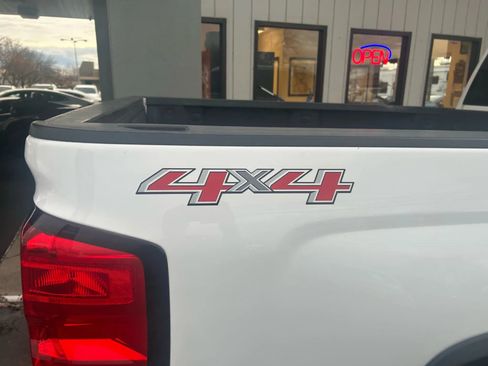 Used 2017 Chevrolet Silverado 2500 LT image 21