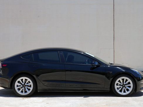 Used 2023 Tesla Model 3 Standard Range RWD image 54