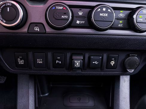 Used 2021 Toyota Tacoma TRD Pro AWD/4WD image 27