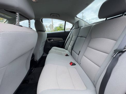 Used 2014 Chevrolet Cruze LT FWD image 11