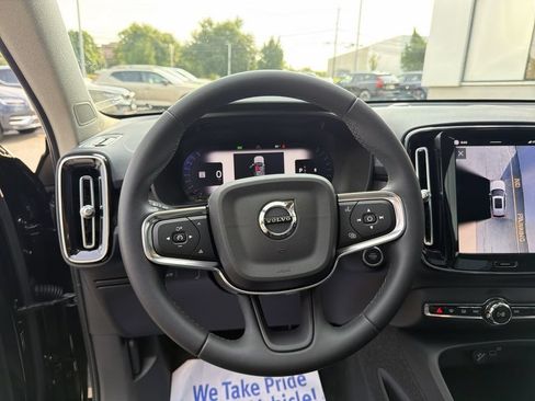 Certified 2024 Volvo XC40 B5 Plus w/ Climate Package AWD/4WD image 18