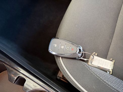 Used 2025 Chevrolet TrailBlazer LT image 22