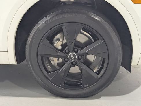 Used 2020 Audi Q5 2.0T Premium AWD/4WD image 30