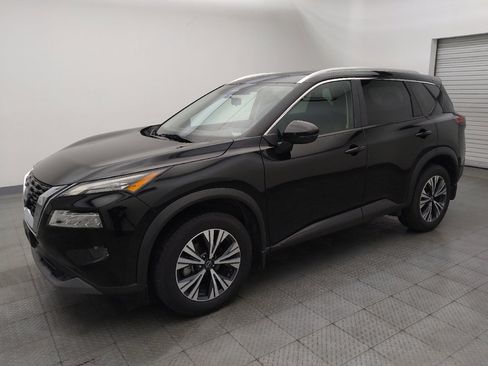 Used 2022 Nissan Rogue SV w/ SV Premium Package FWD image 2