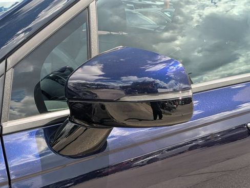 Certified 2024 Kia Carnival LX FWD image 12