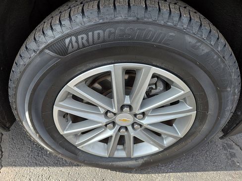 Certified 2023 Chevrolet Traverse LT image 9